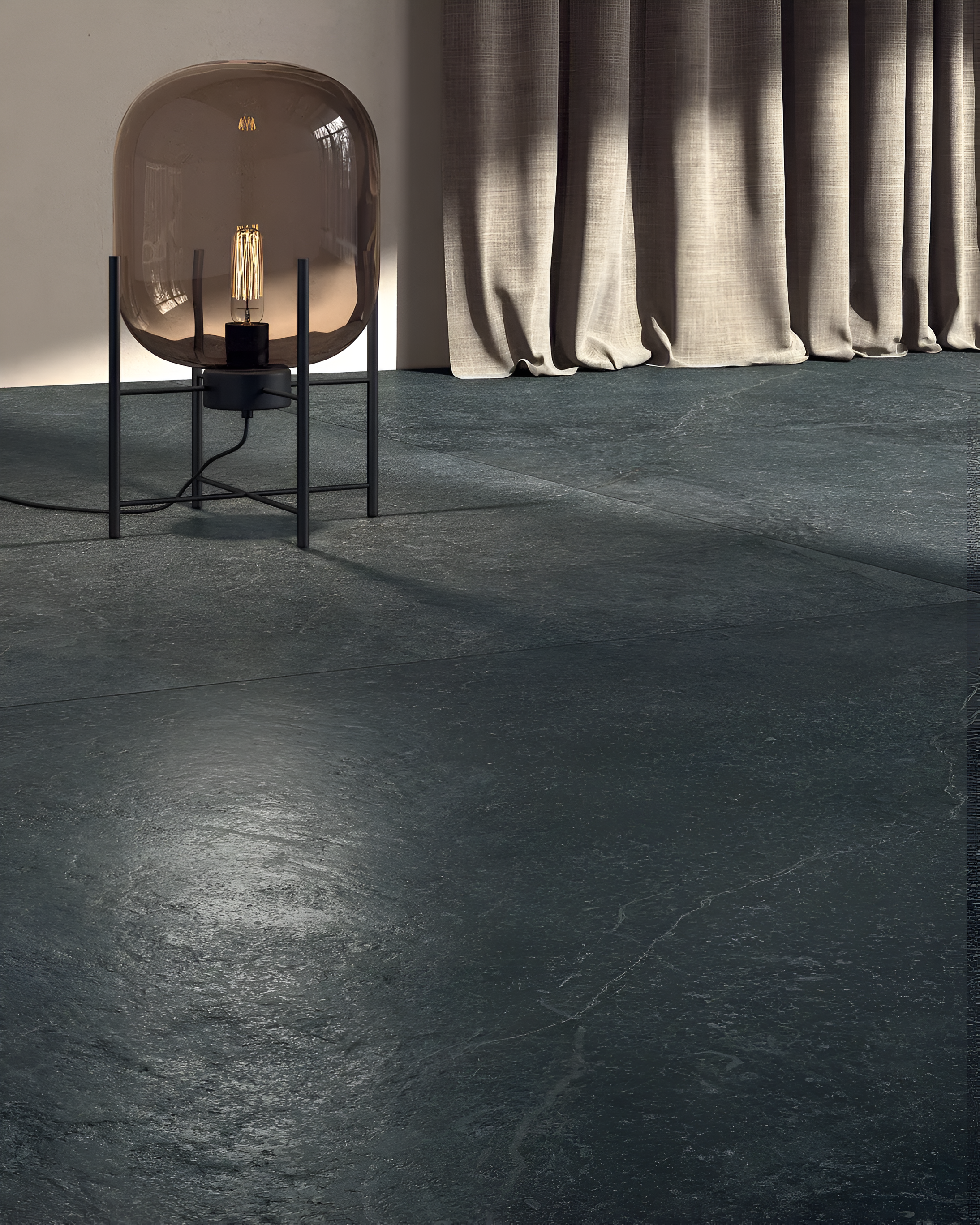 Antico Black 40X40 Matte